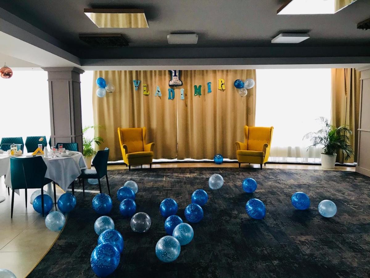 Hotel Afrodita -Vălenii de Munte Esterno foto