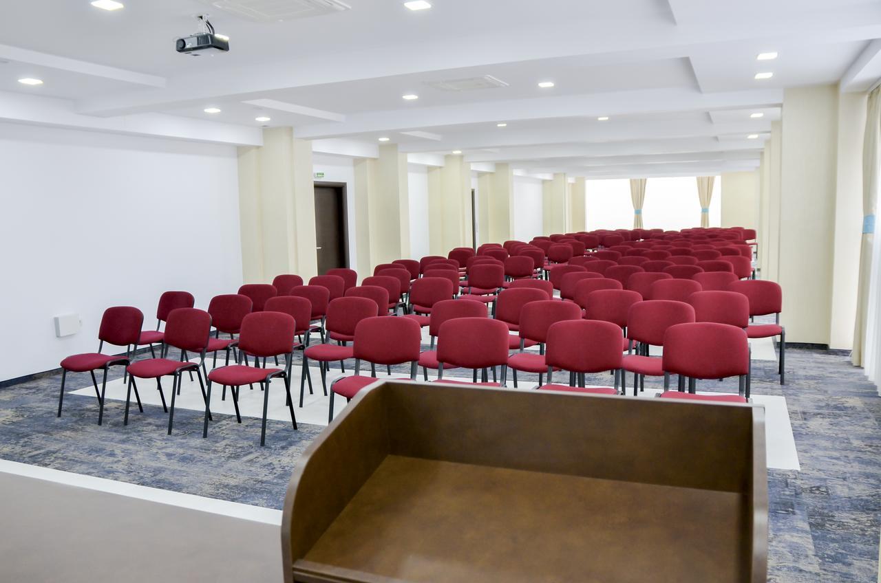 Hotel Afrodita -Vălenii de Munte Esterno foto