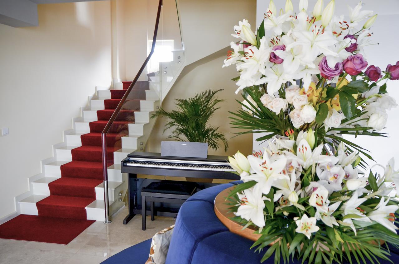 Hotel Afrodita -Vălenii de Munte Esterno foto