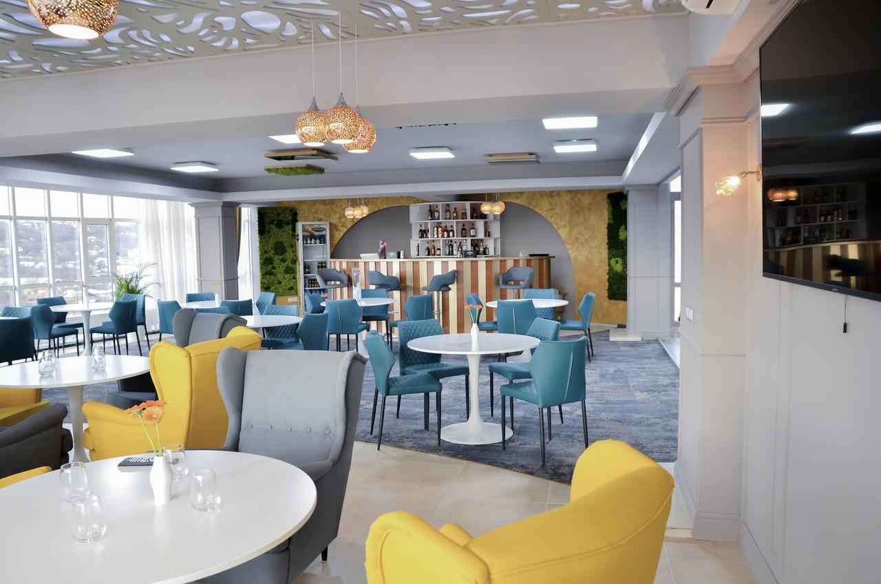 Hotel Afrodita -Vălenii de Munte Esterno foto